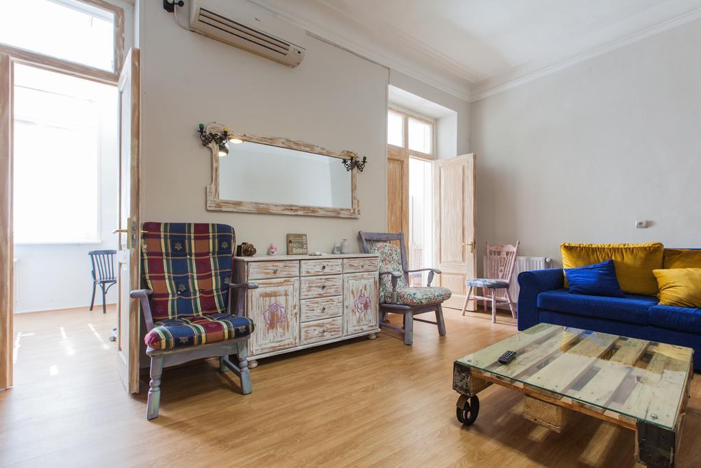 Sweet Home At Rustaveli Avenue Тбилиси Номер фото